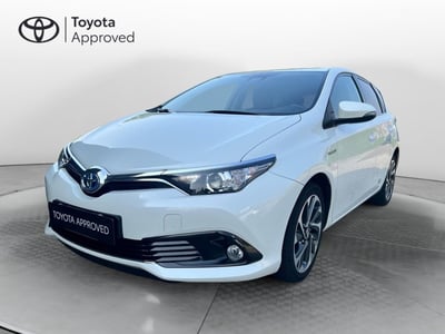 Toyota Auris 1.8 Hybrid Lounge del 2016 usata a Erba