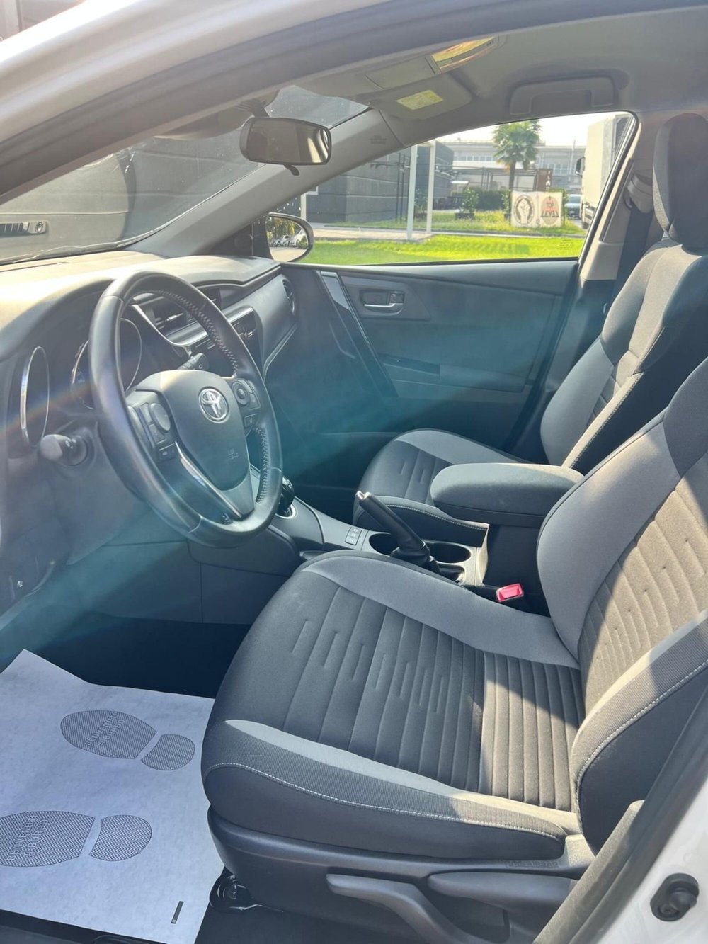 Toyota Auris usata a Como (6)
