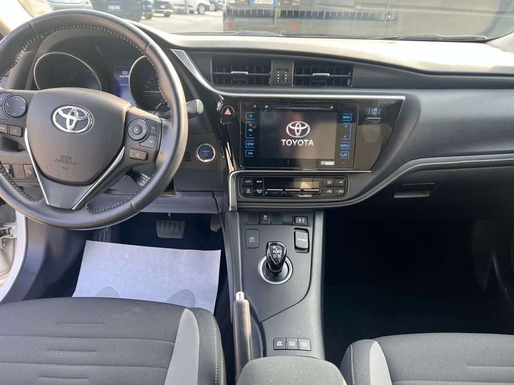Toyota Auris usata a Como (7)