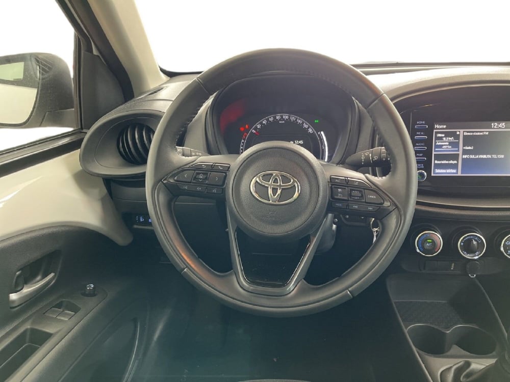 Toyota Aygo X usata a Torino (11)