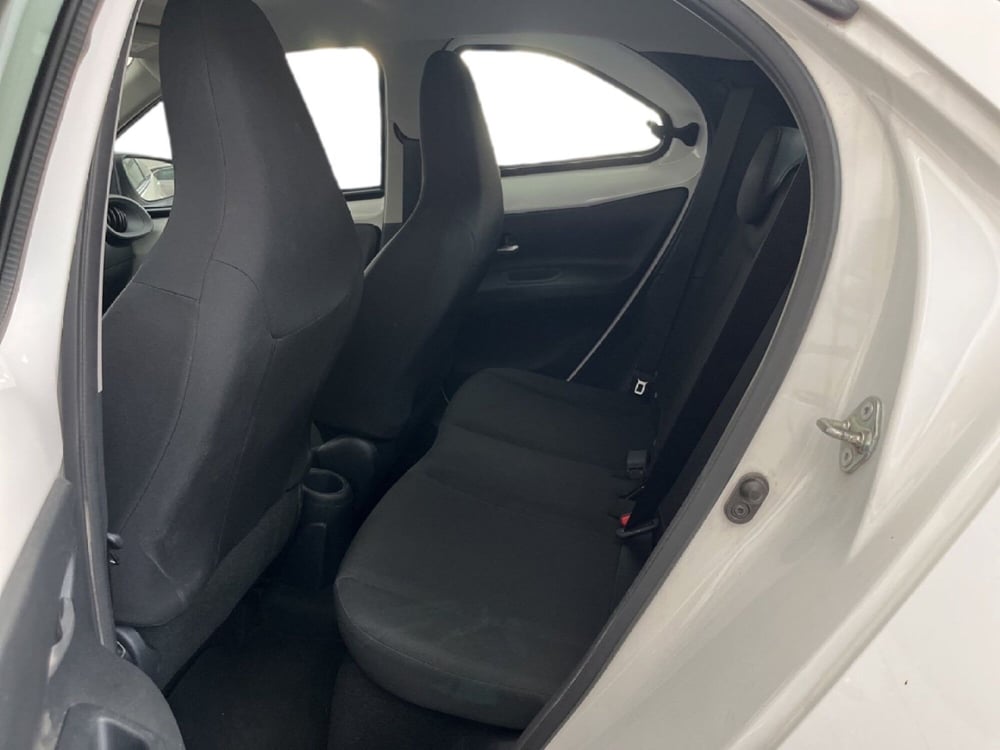 Toyota Aygo X usata a Torino (8)