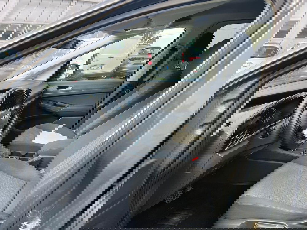 Ford Tourneo Connect usata a Milano (10)