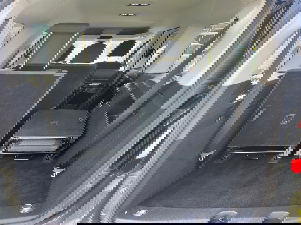 Ford Tourneo Connect usata a Milano (14)