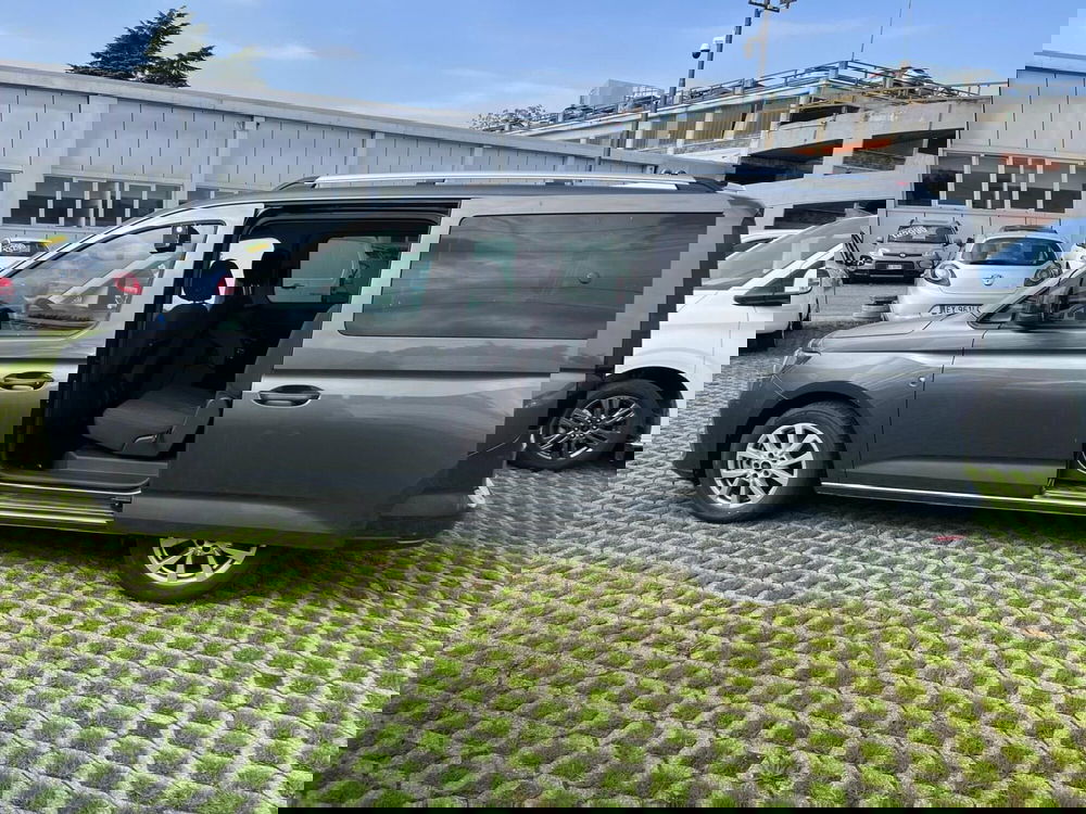 Ford Tourneo Connect usata a Milano (6)