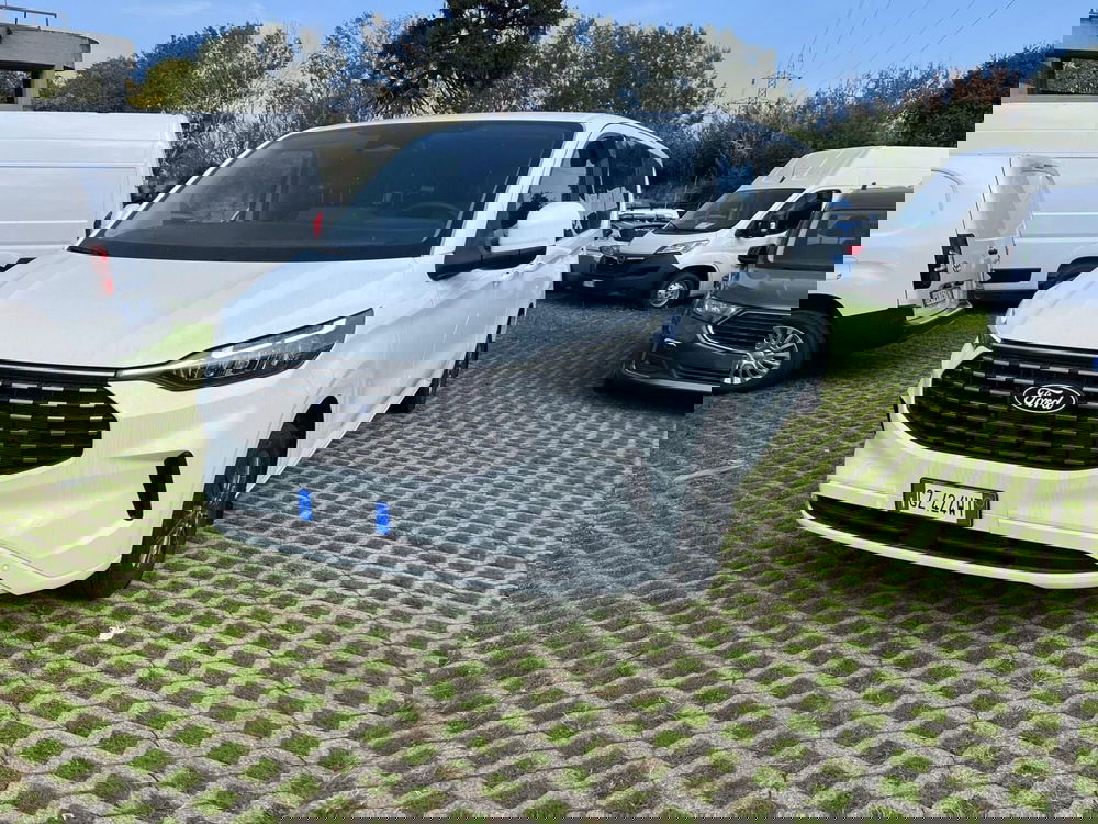 Ford Tourneo Custom nuova a Milano