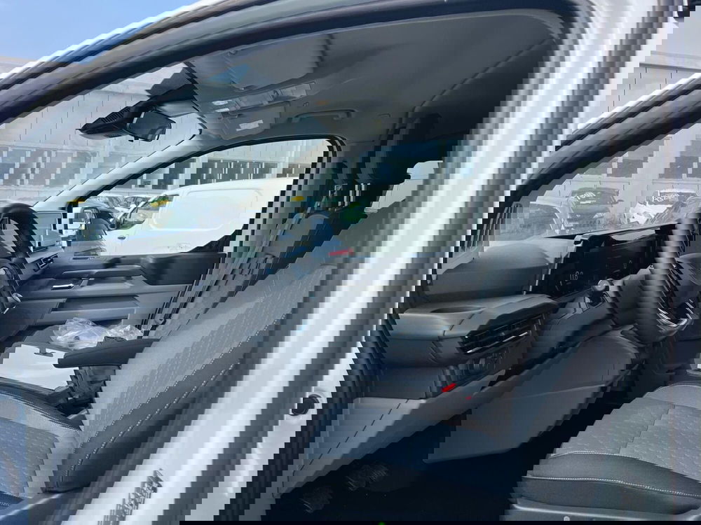 Ford Tourneo Custom nuova a Milano (13)