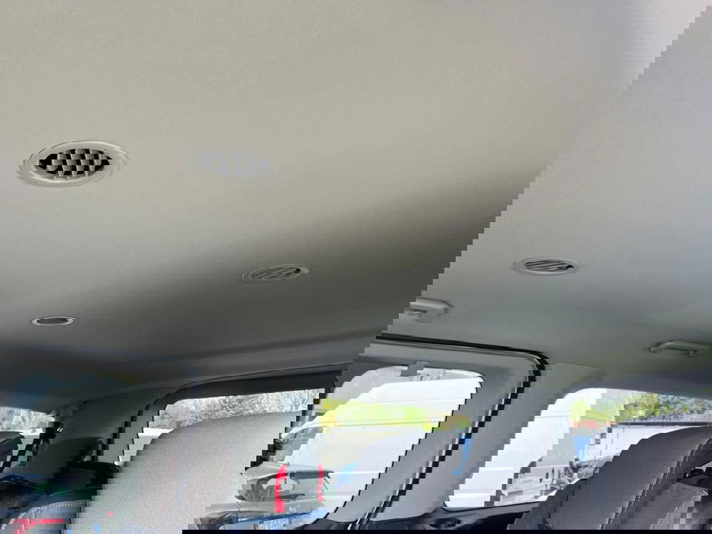 Ford Tourneo Custom nuova a Milano (18)