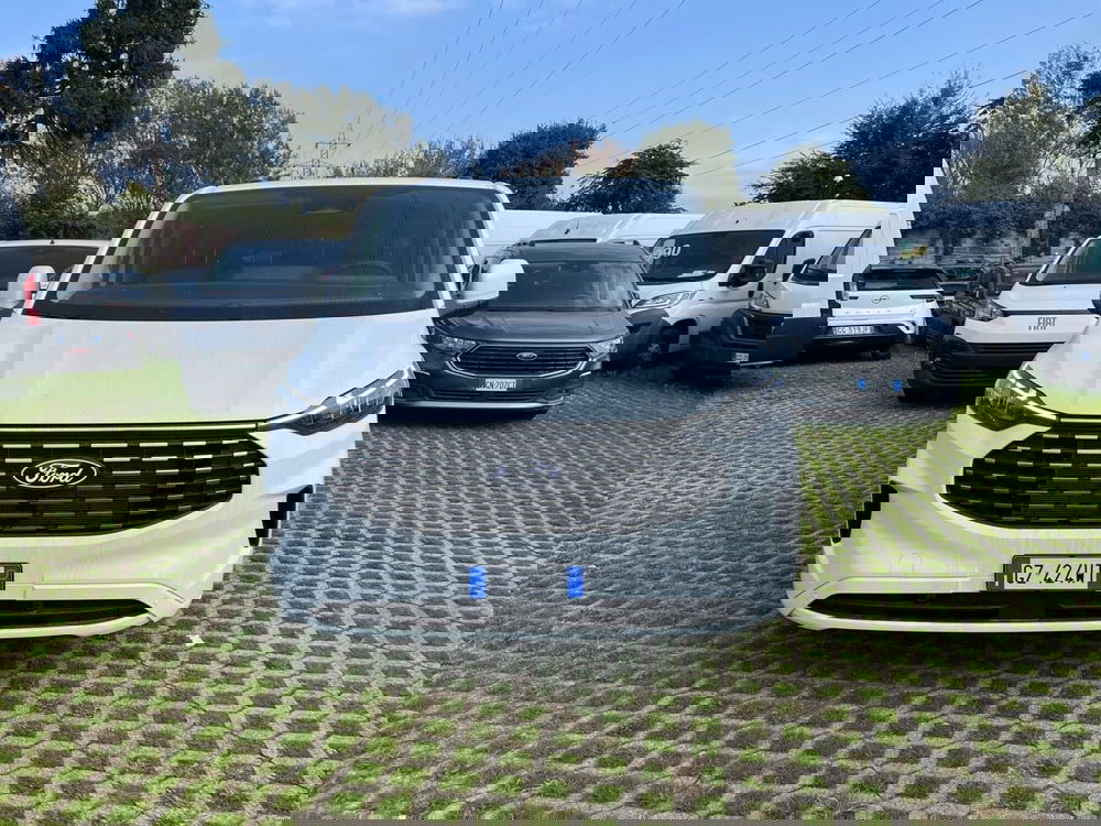 Ford Tourneo Custom nuova a Milano (2)