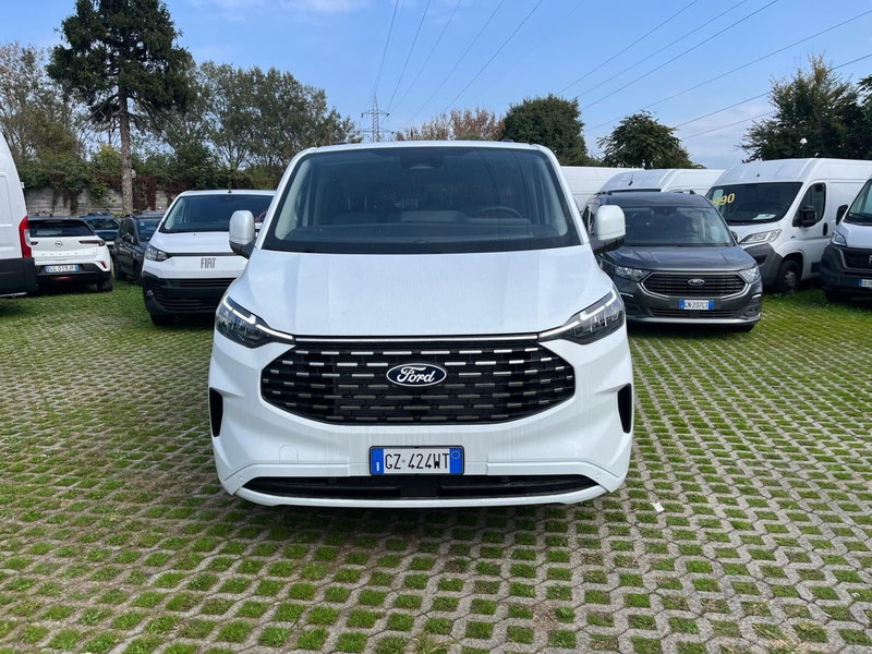 Ford Tourneo Custom nuova a Milano (2)