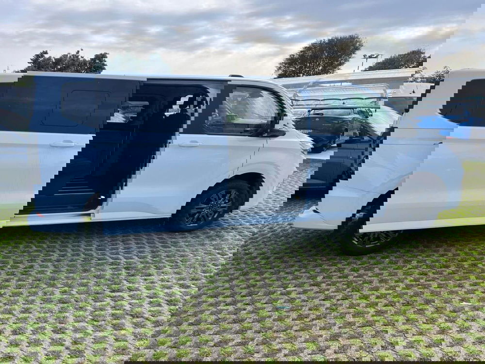 Ford Tourneo Custom nuova a Milano (5)