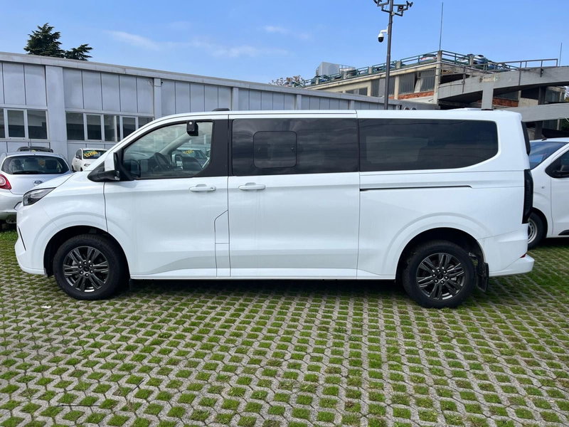 Ford Tourneo Custom nuova a Milano (6)