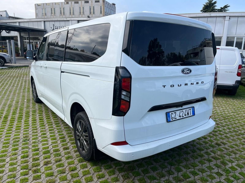 Ford Tourneo Custom nuova a Milano (8)