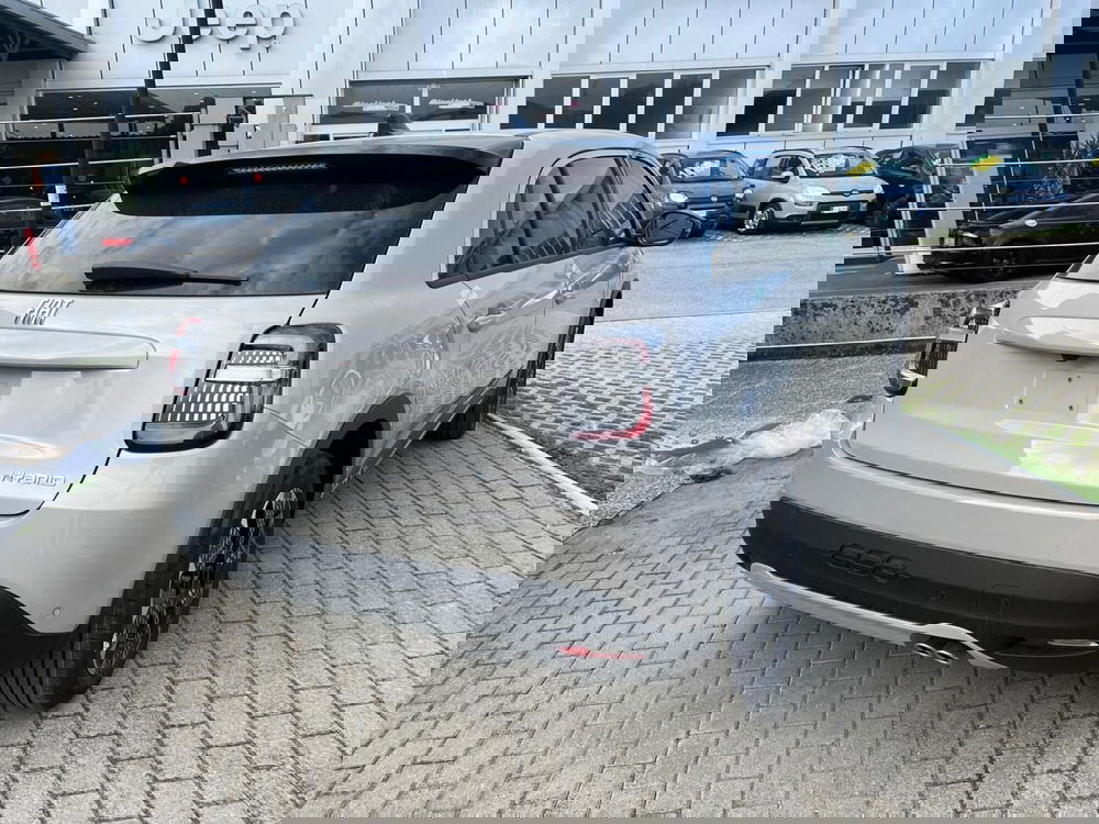 Fiat 600 nuova a Milano (7)