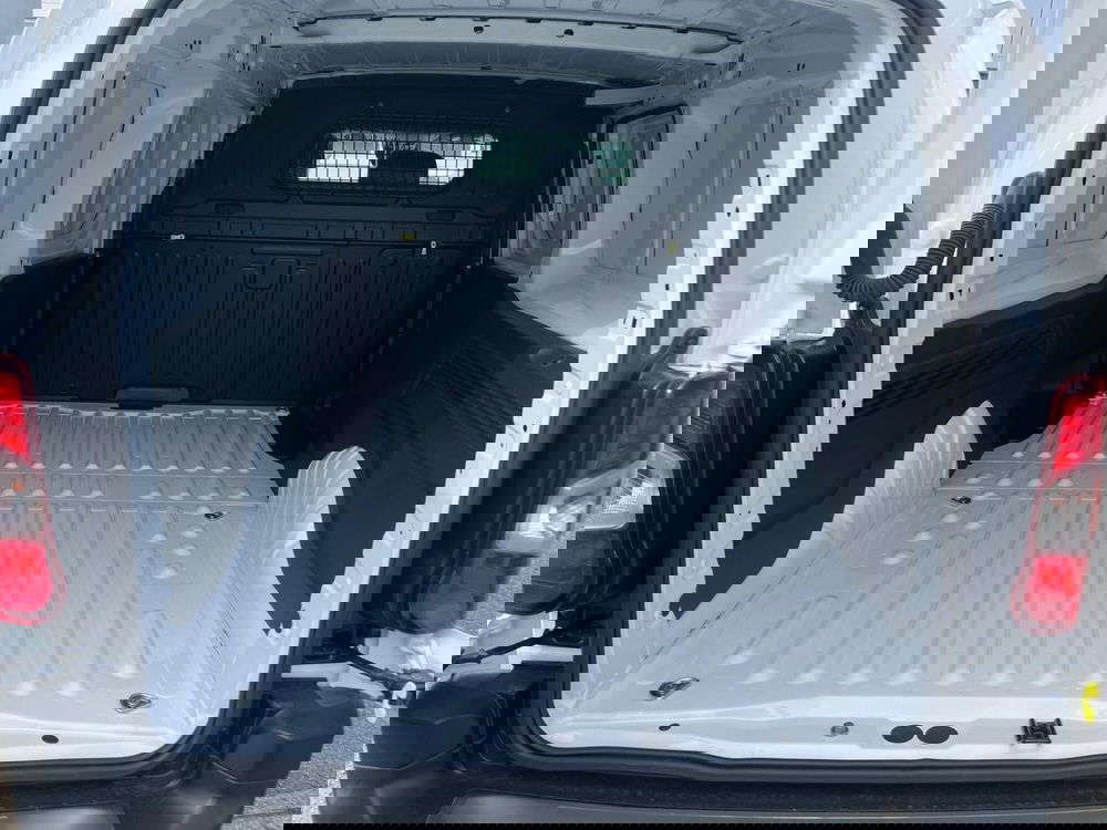 Toyota Proace City nuova a Milano (11)