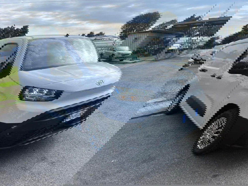 Toyota Proace City nuova a Milano (3)