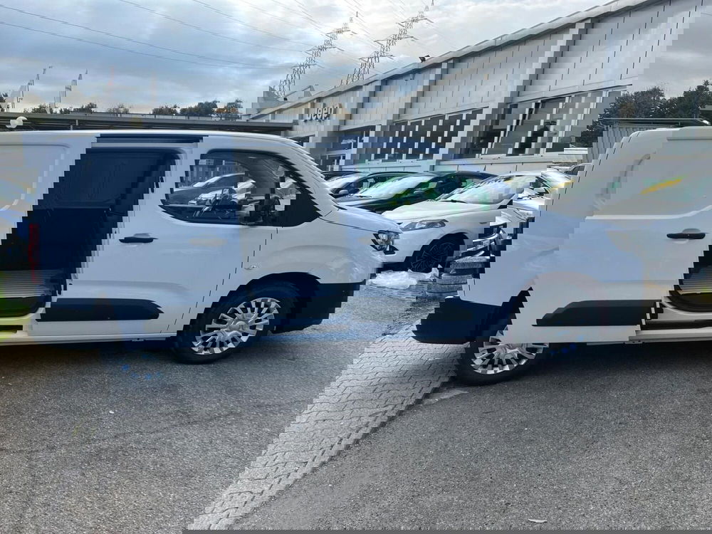 Toyota Proace City nuova a Milano (5)