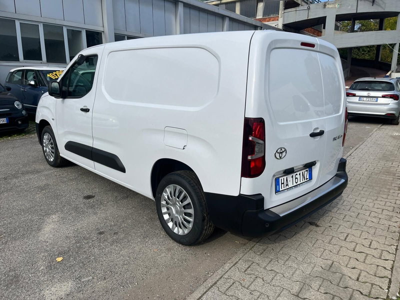Toyota Proace City nuova a Milano (7)