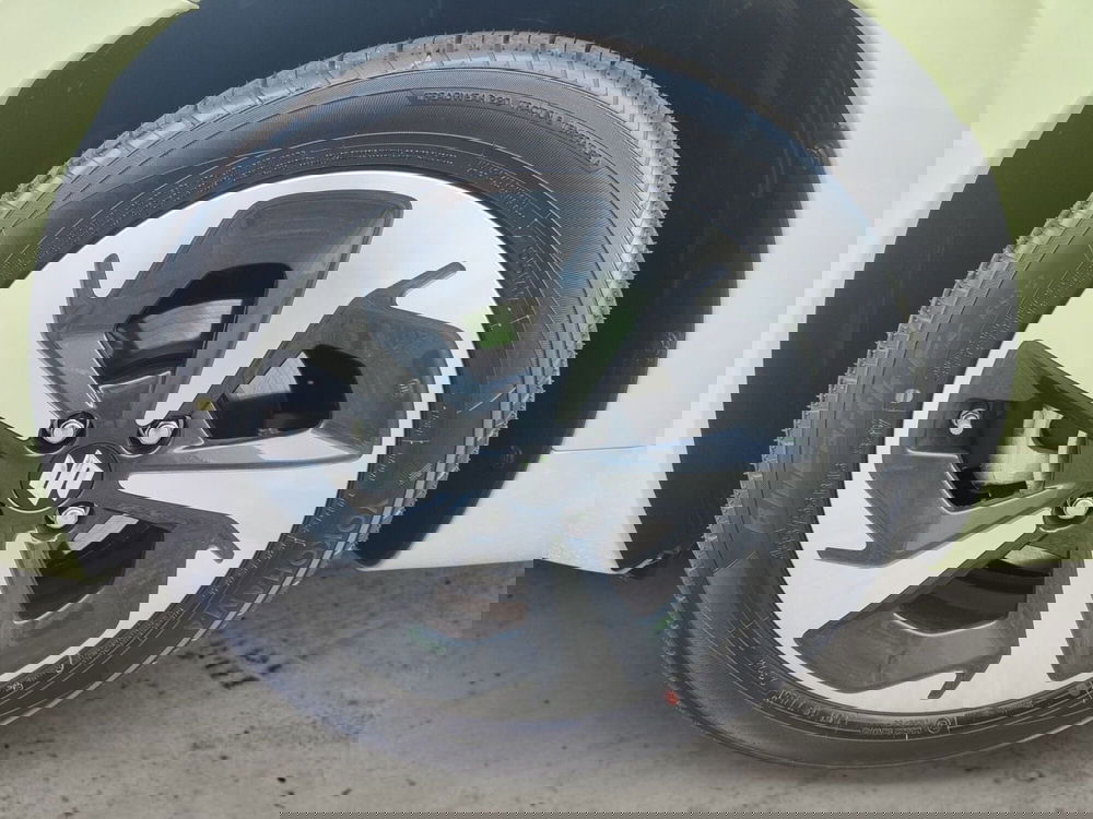 Suzuki Swift nuova a Pistoia (16)