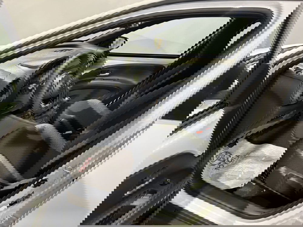 Toyota Aygo X nuova a Milano (10)