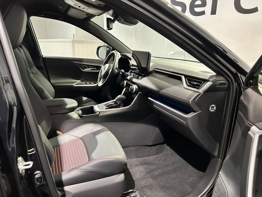 Toyota Rav4 nuova a Milano (13)