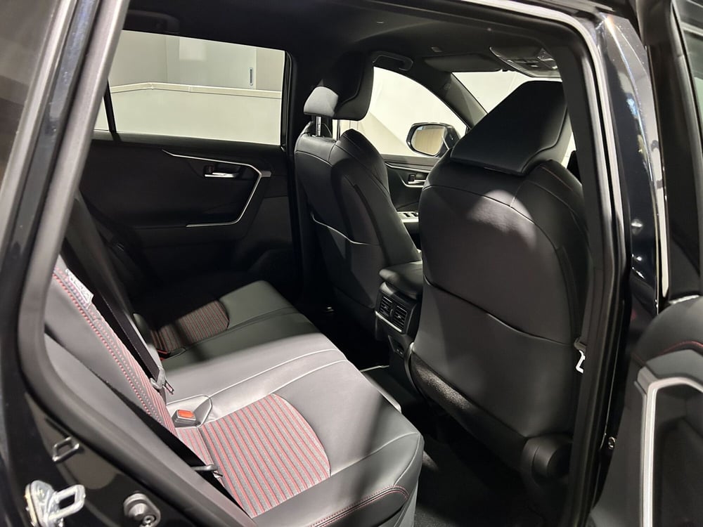 Toyota Rav4 nuova a Milano (14)