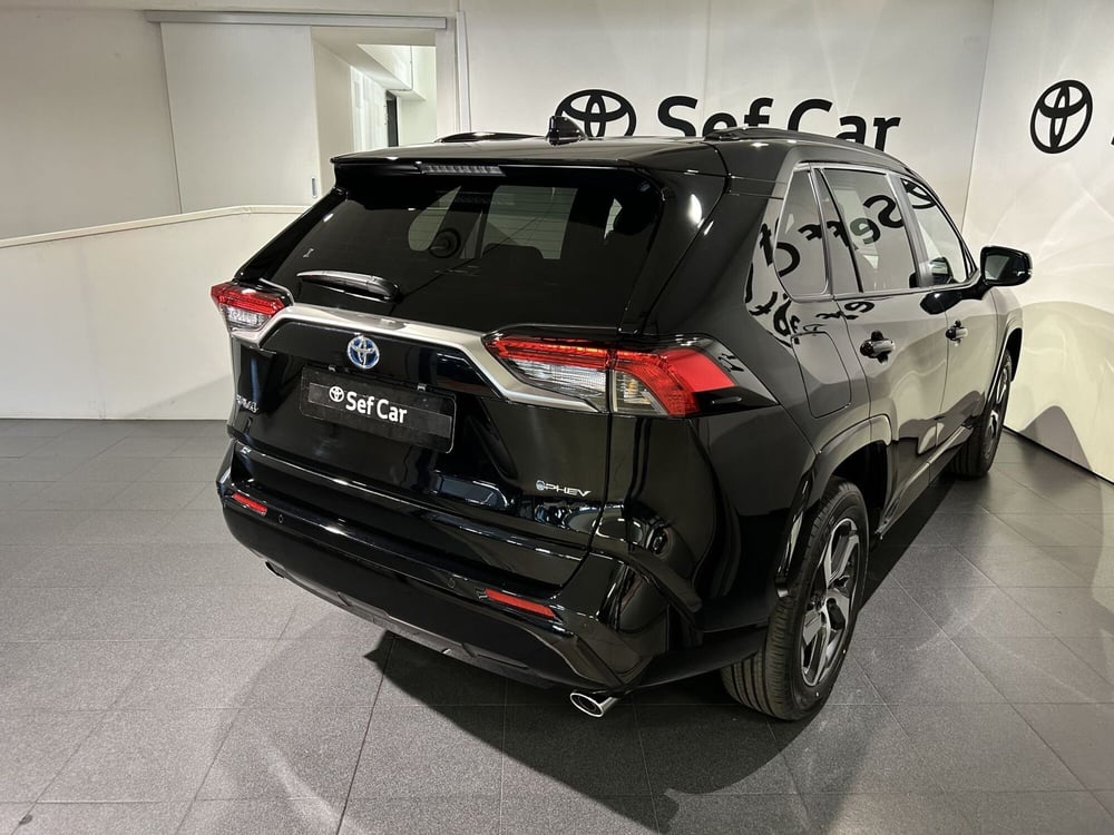 Toyota Rav4 nuova a Milano (4)