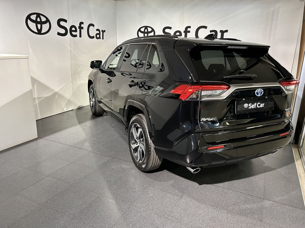 Toyota Rav4 nuova a Milano (5)