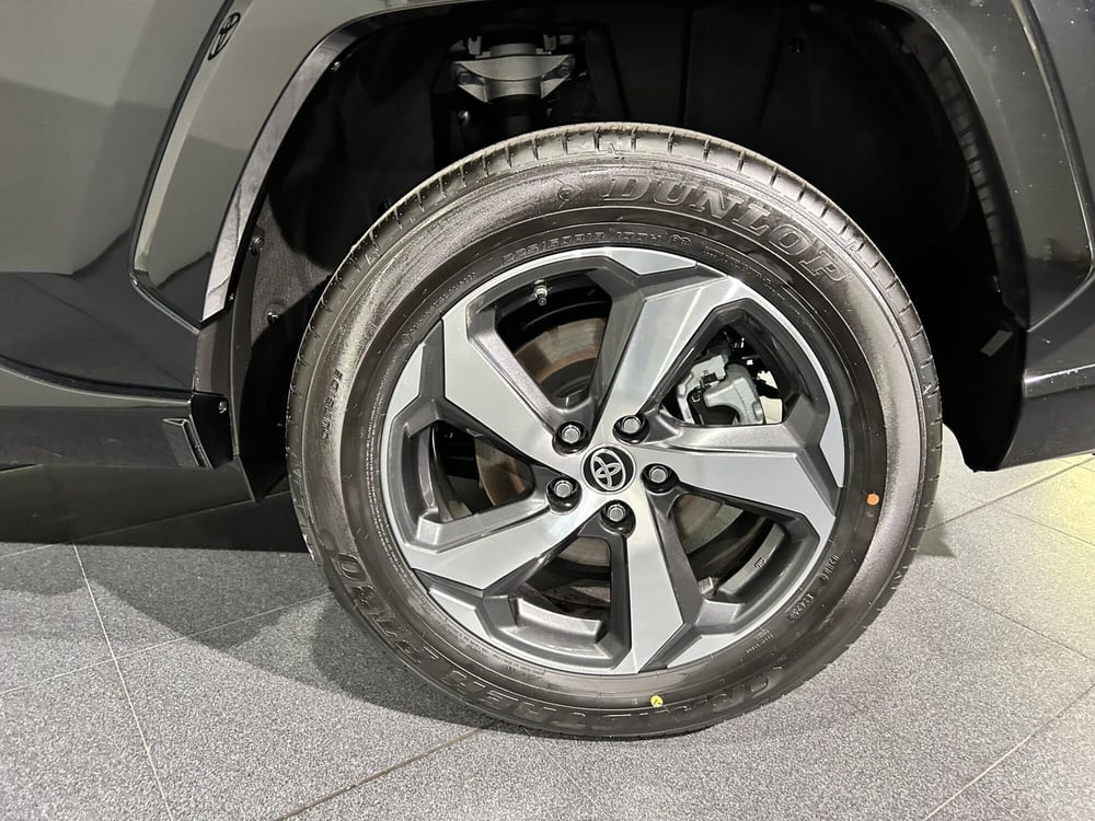 Toyota Rav4 nuova a Milano (7)