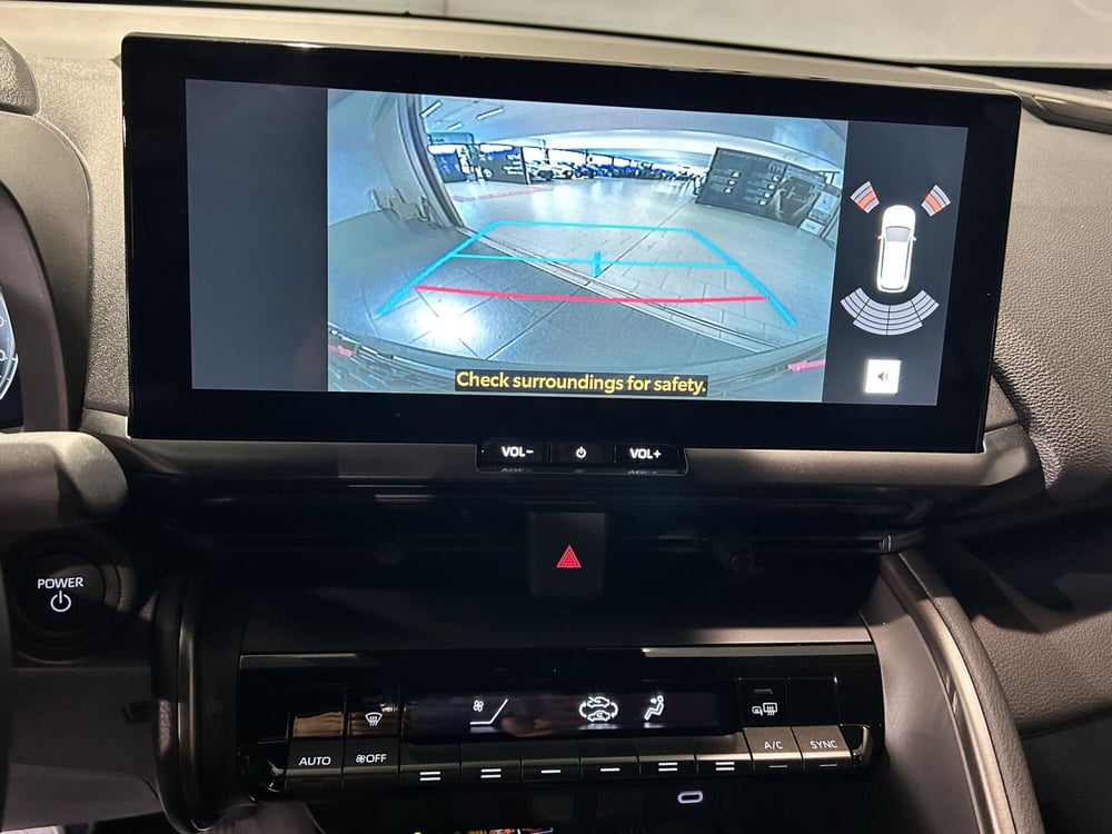 Toyota Toyota C-HR nuova a Milano (10)