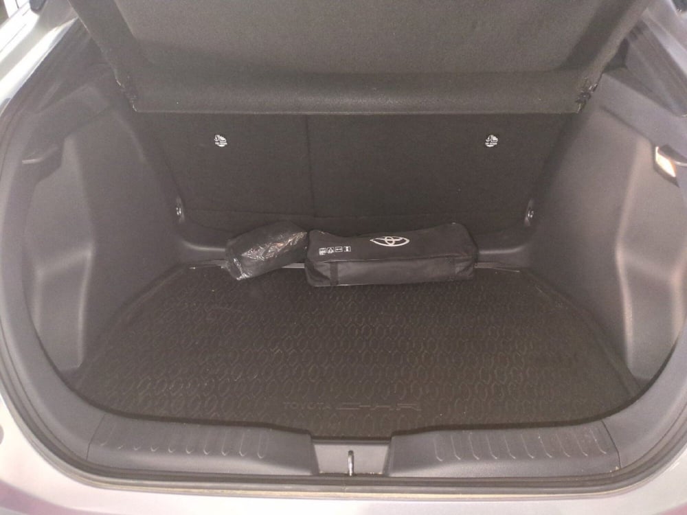 Toyota Toyota C-HR usata a Milano (11)