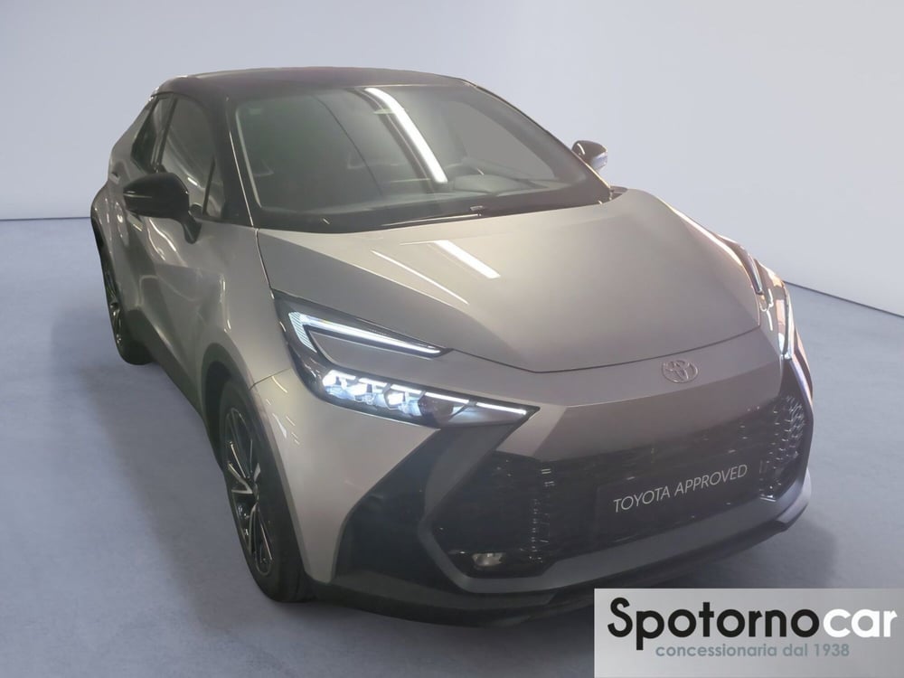 Toyota Toyota C-HR usata a Milano (9)
