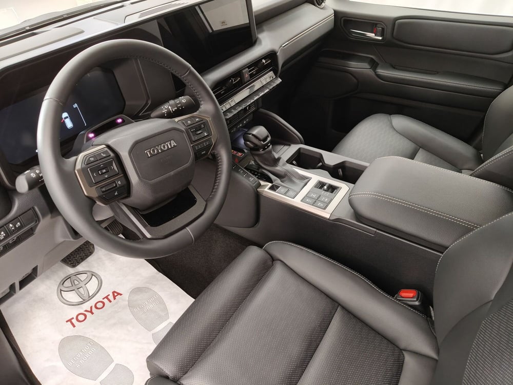 Toyota Land Cruiser usata a Roma (12)