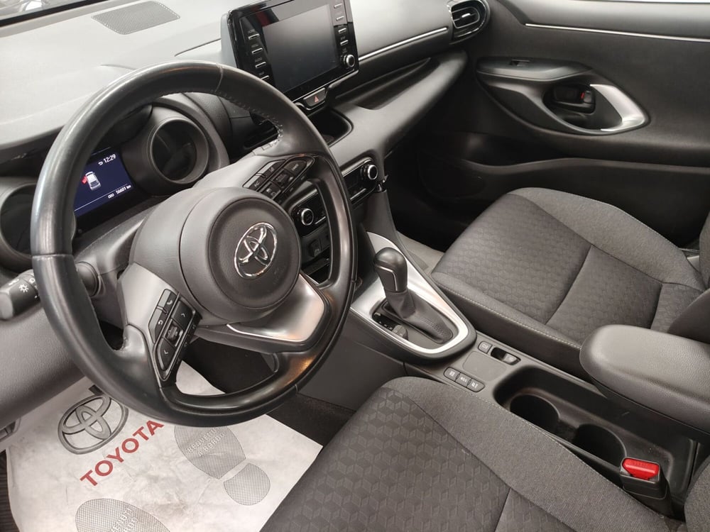 Toyota Yaris usata a Roma (12)