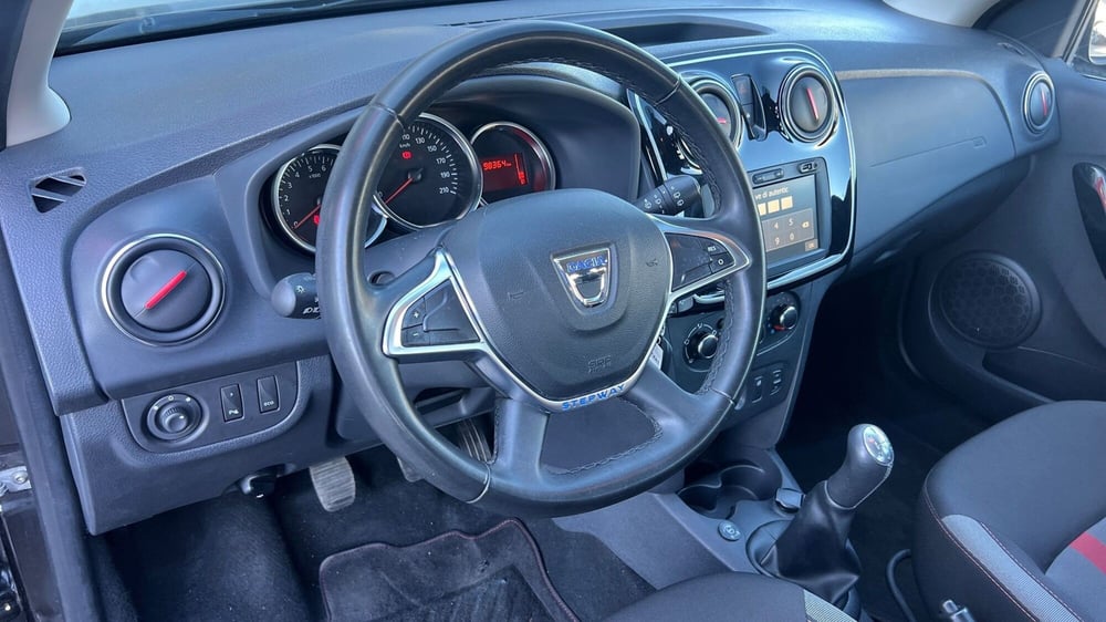 Dacia Sandero usata a Viterbo (14)