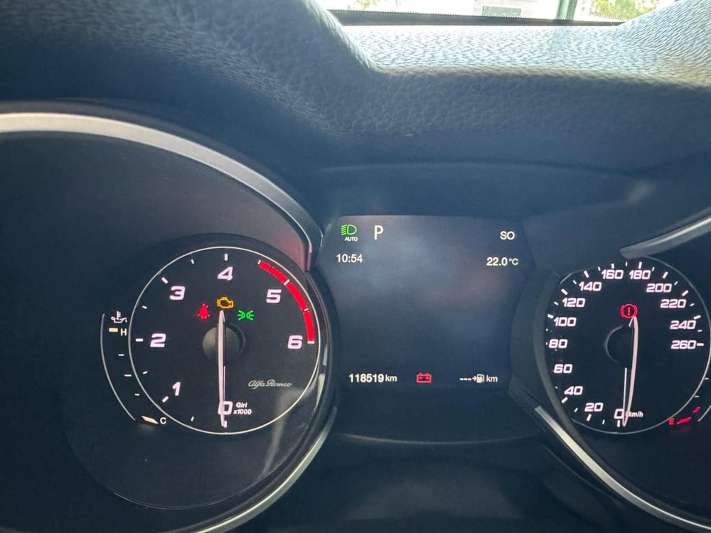 Alfa Romeo Stelvio usata a Reggio Emilia (10)