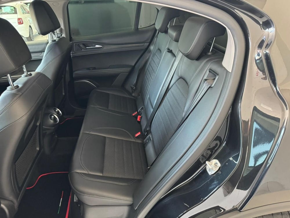 Alfa Romeo Stelvio usata a Reggio Emilia (12)