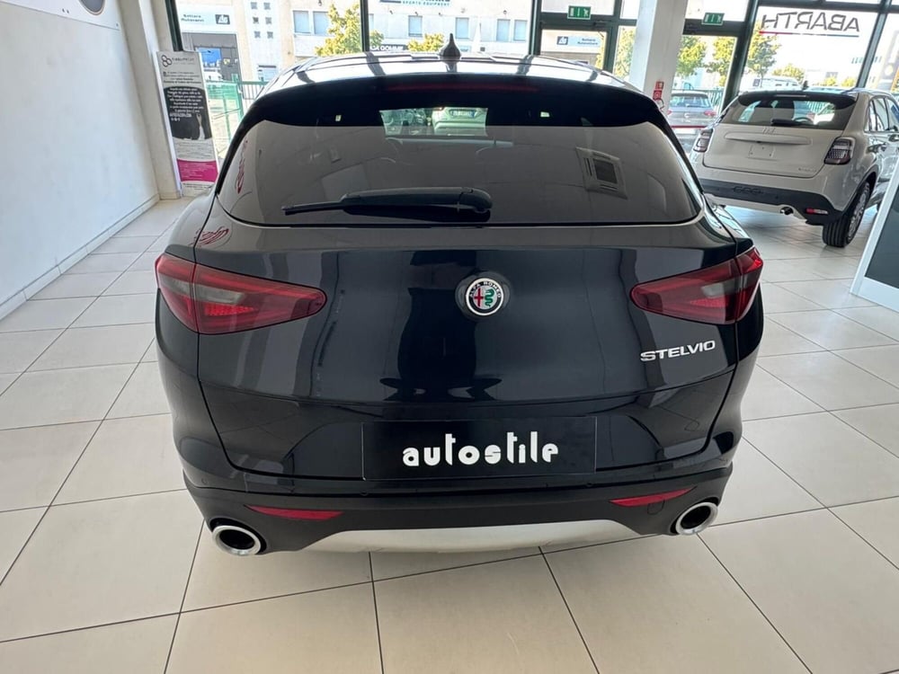 Alfa Romeo Stelvio usata a Reggio Emilia (5)