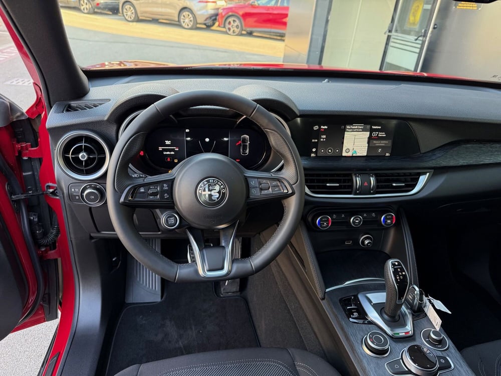 Alfa Romeo Stelvio nuova a Reggio Emilia (10)