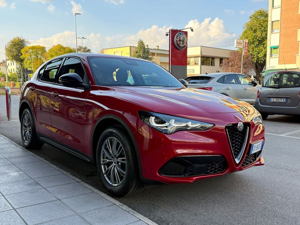 Alfa Romeo Stelvio nuova a Reggio Emilia (6)