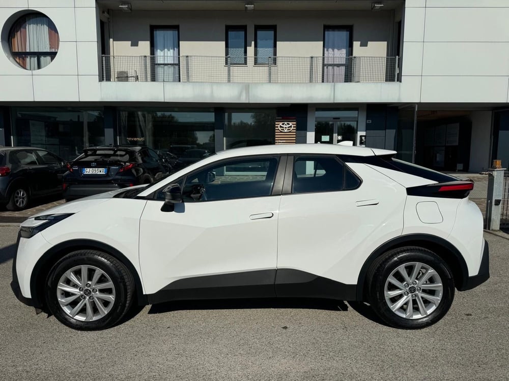 Toyota Toyota C-HR usata a Modena (9)
