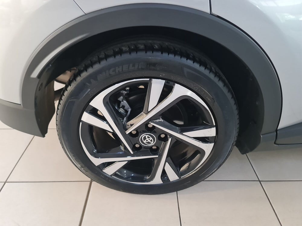 Toyota Toyota C-HR usata a Bologna (7)