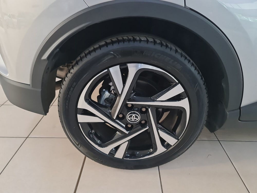 Toyota Toyota C-HR usata a Bologna (7)