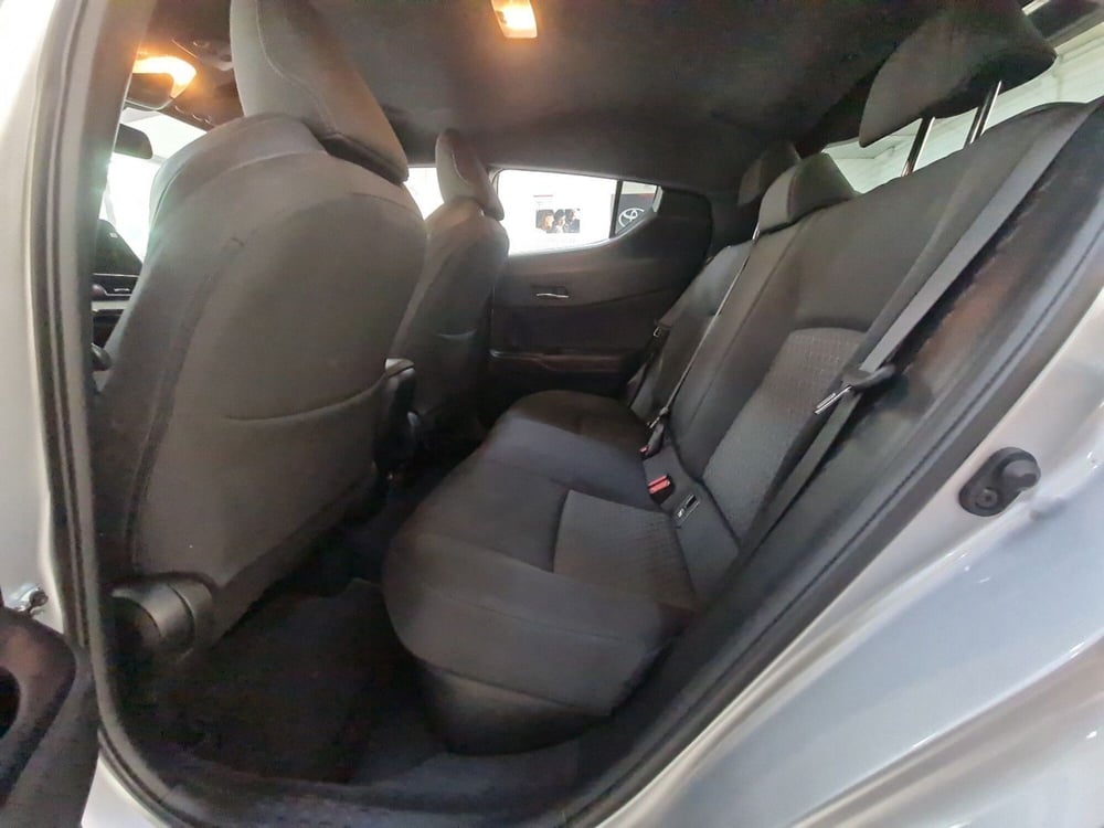 Toyota Toyota C-HR usata a Bologna (9)
