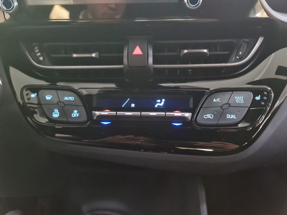Toyota Toyota C-HR usata a Bologna (12)