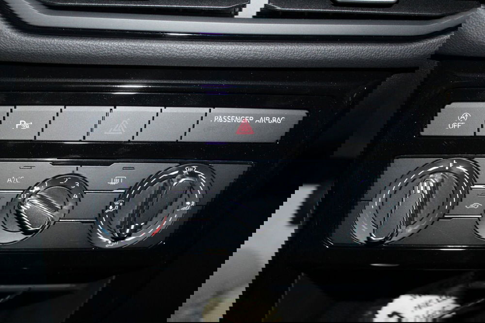 Volkswagen T-Cross nuova a Cremona (13)