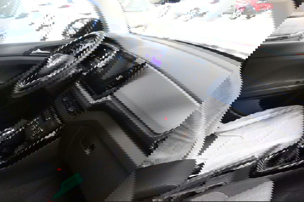 Volkswagen T-Cross nuova a Cremona (9)