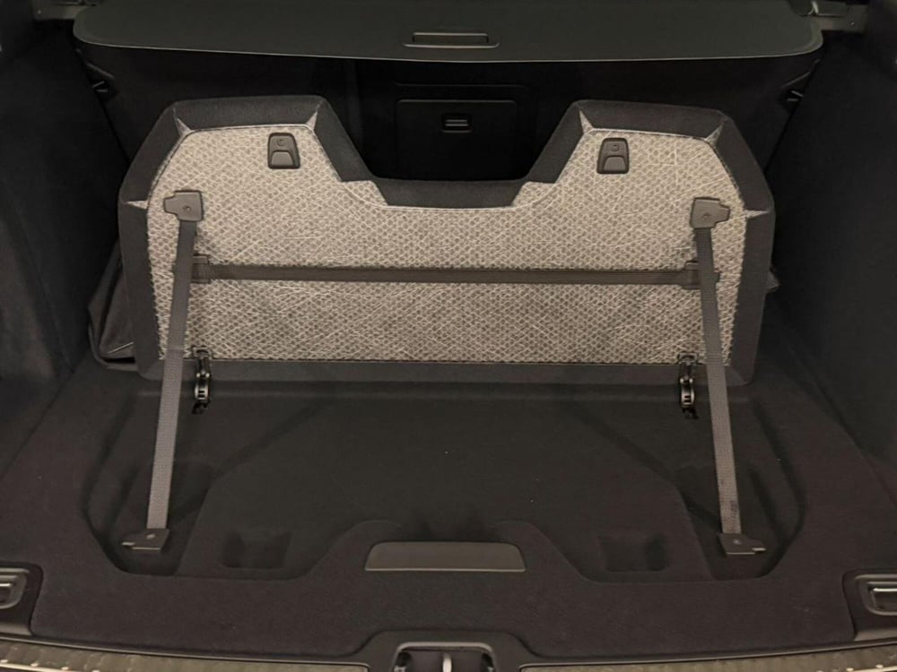 Volvo V60 Cross Country nuova a Como (16)