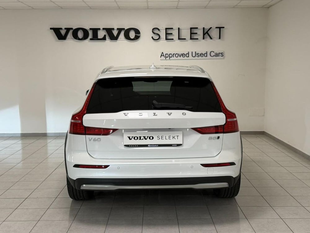 Volvo V60 Cross Country nuova a Como (4)