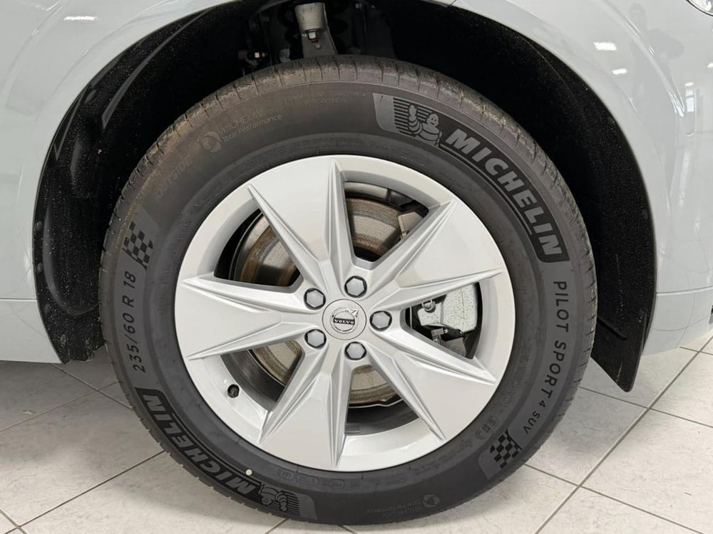 Volvo XC60 nuova a Como (16)