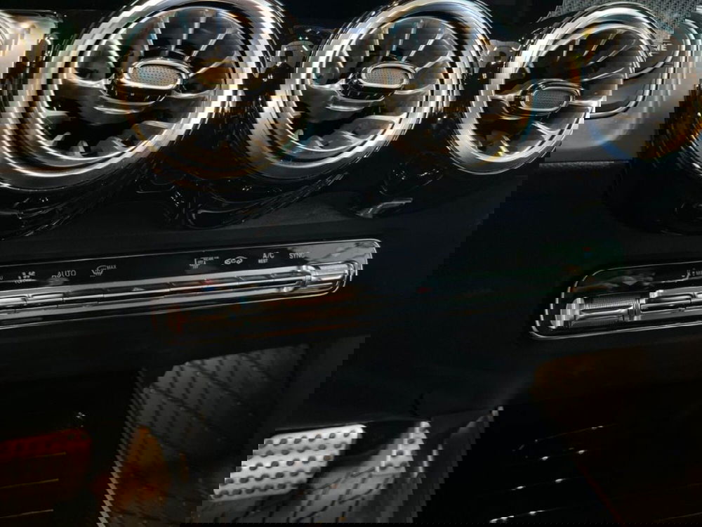 Mercedes-Benz GLB usata a Lecce (14)